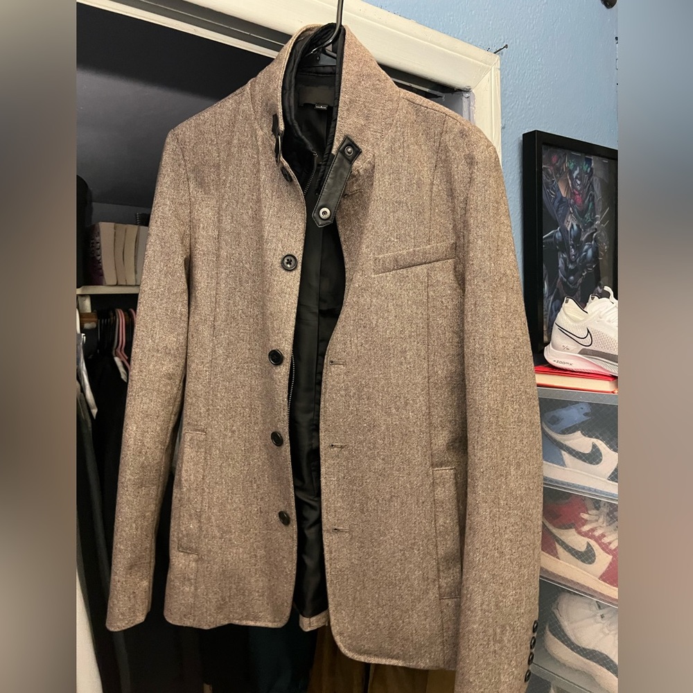 Guess blazer small.